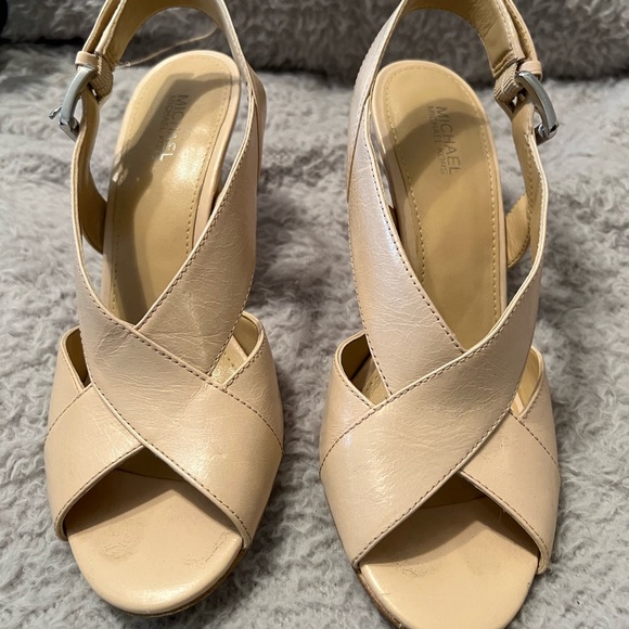 Micheal Kors heels - Picture 1 of 6